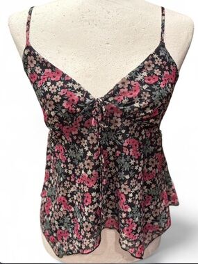 Almost Fsmoius Floral Spaghetti Strap Camisole Tank Top. Black w/Pink Flowers.